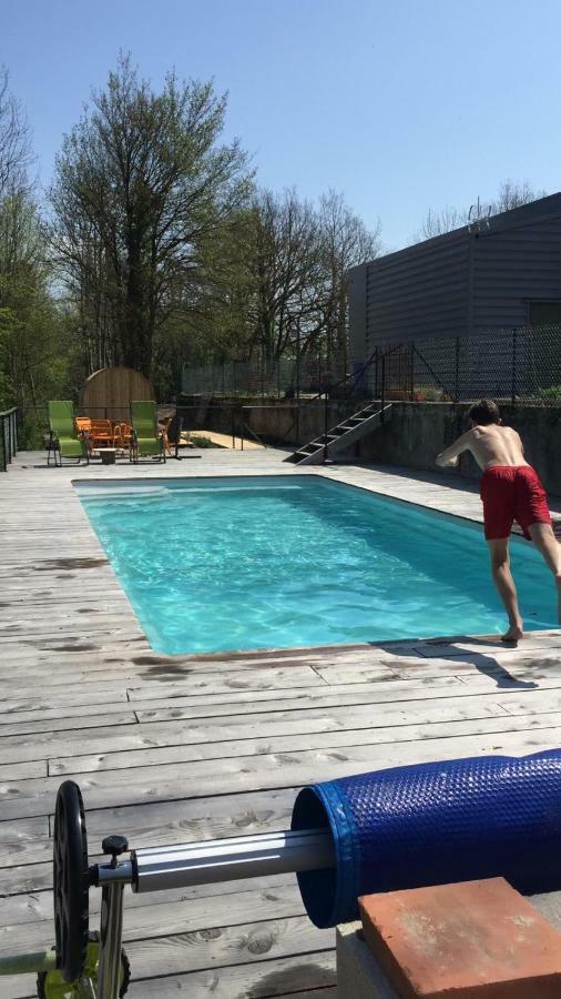 Hexagonal Tower For 2 With Shared Pool Semur-en-Auxois Exterior foto